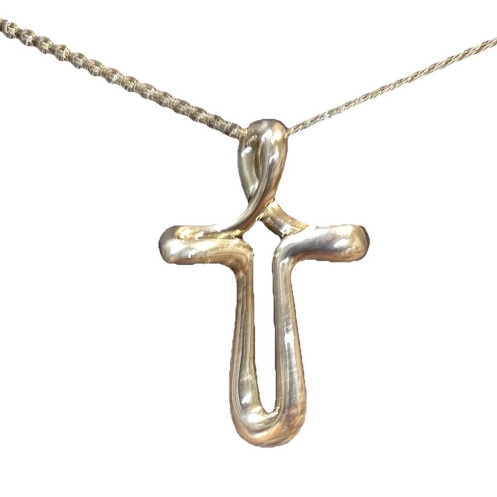 PAJ 925 Sterling silver floating cross pendant with 16” chain necklace